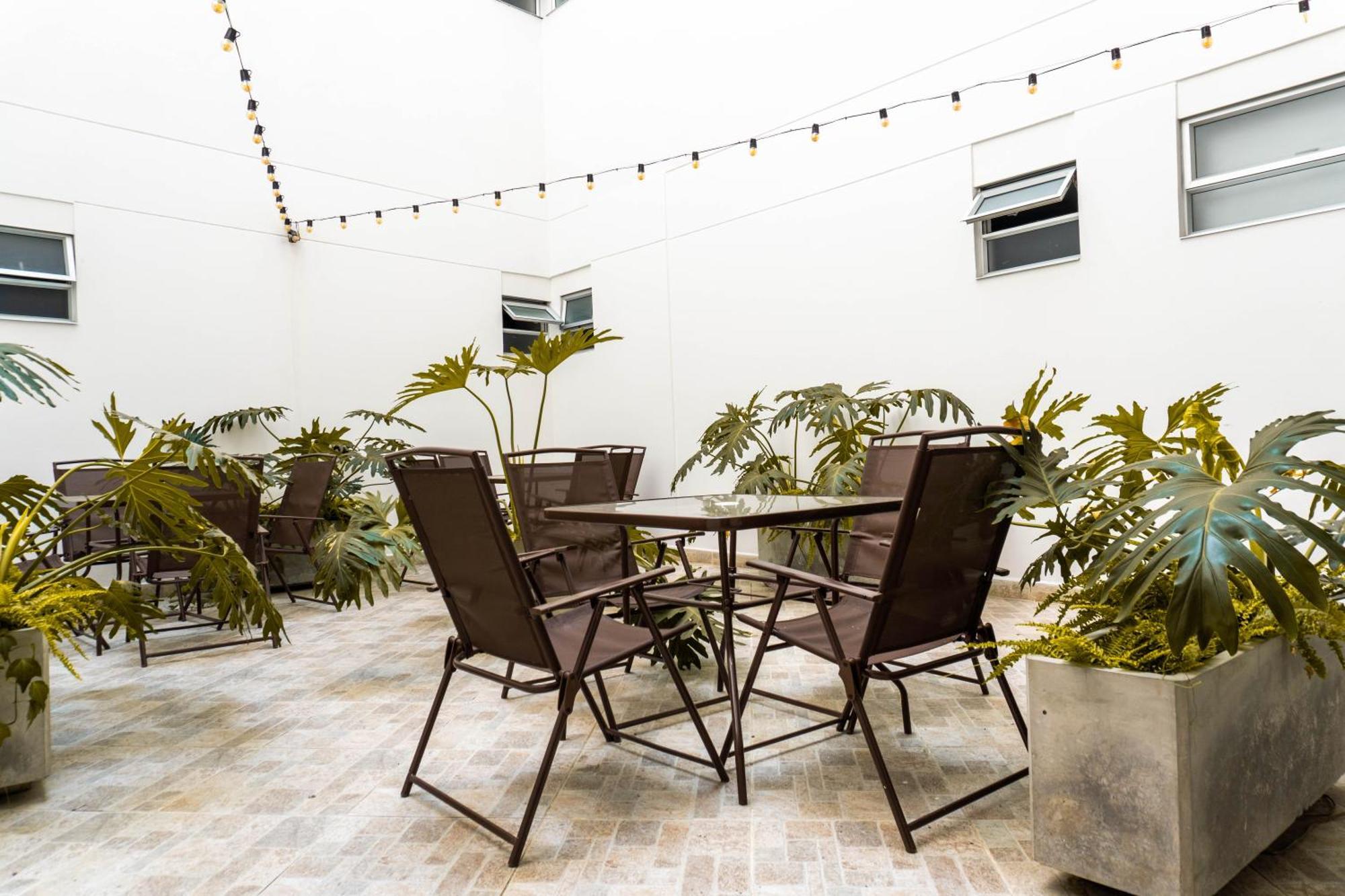 Hotel California City Medellín Extérieur photo